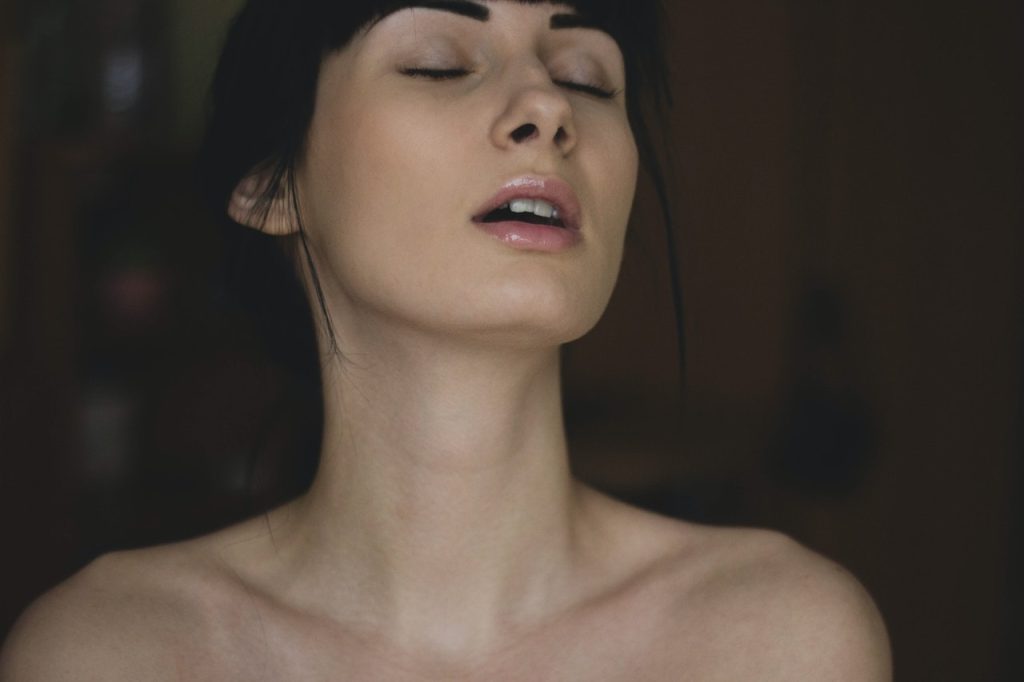 woman enjoying oral sex techniques
