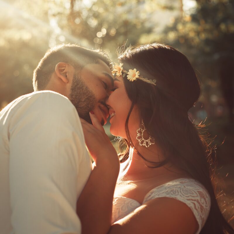 How does a swinger relationship work