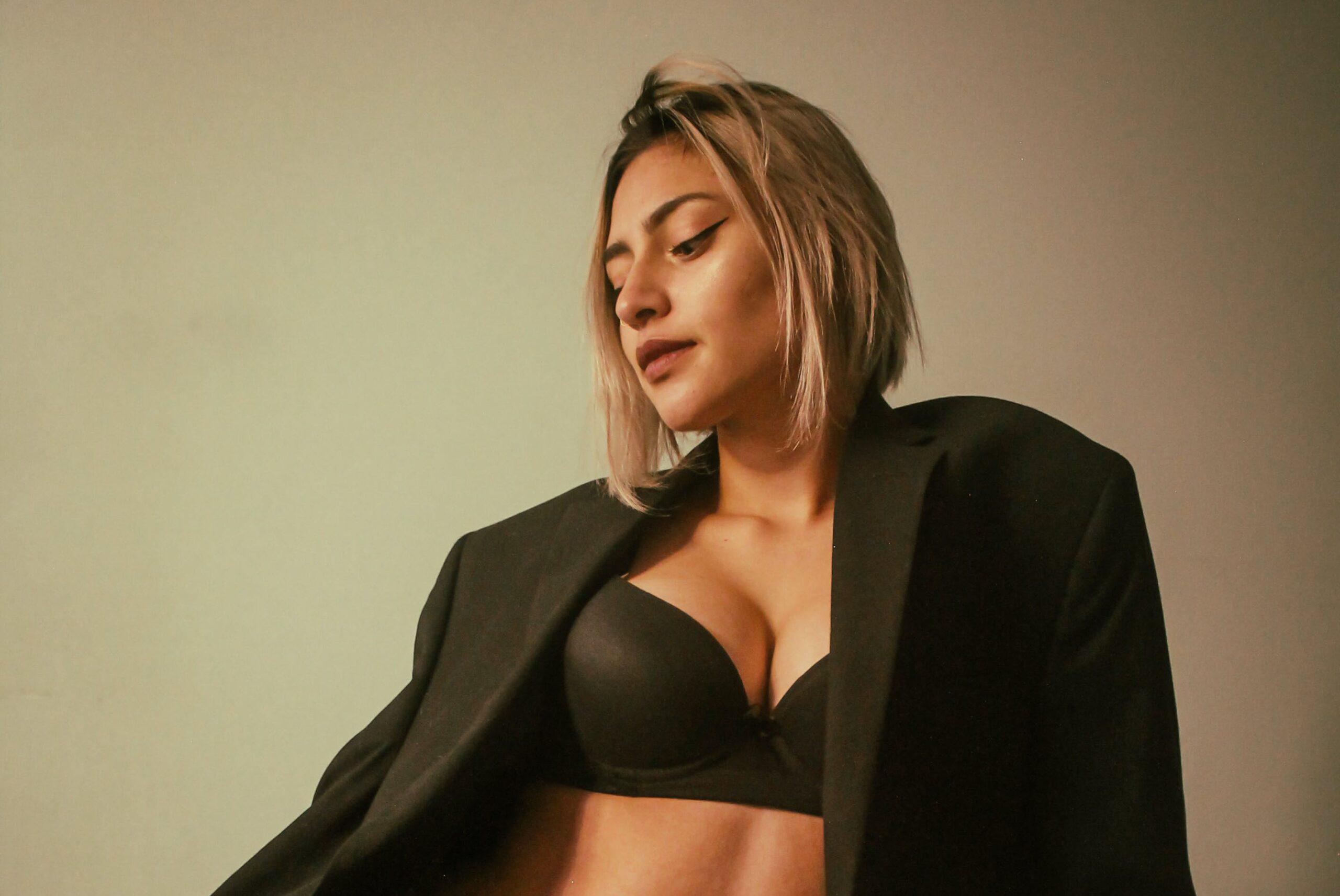 The Introvert’s Guide to the Swinger Lifestyle