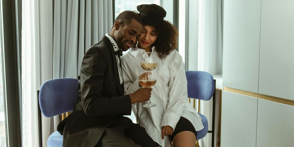 couple drinking wine