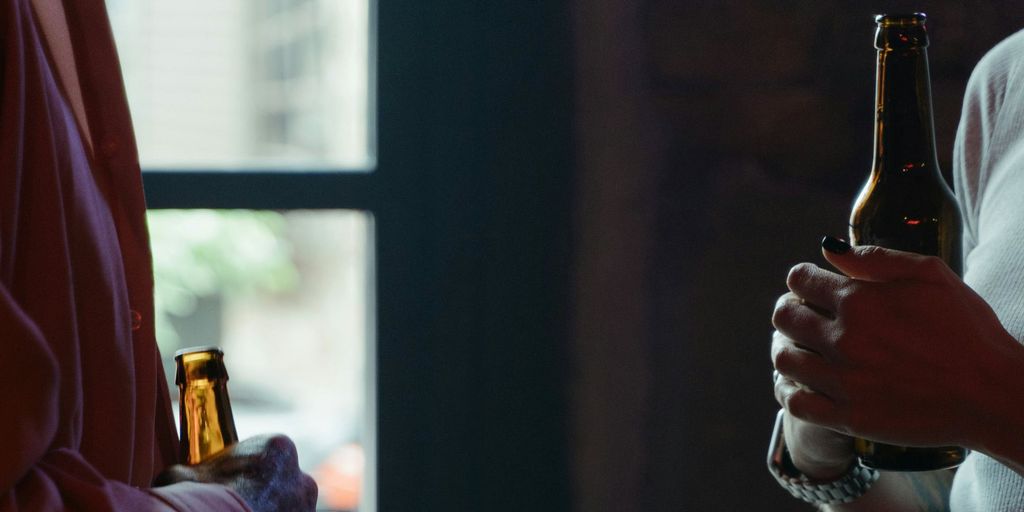 talking while drinking beer