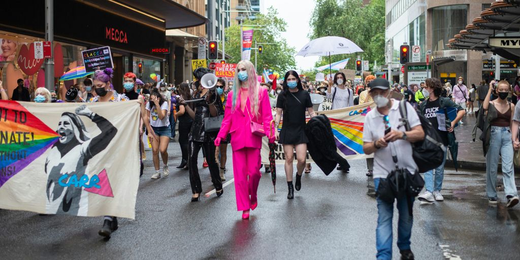 Exploring My Sexuality: Hooking Up with Bisexual Swingers