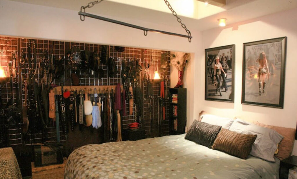 Picture of one of the bedrooms at the Monterey Stay & Play in Salinas, California