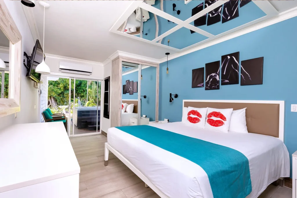 Hedonism II Garden View Au Nature Premium Hot Tub Room