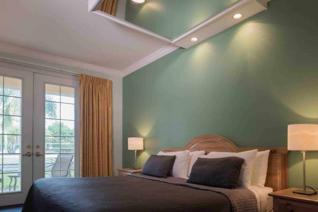 Picture of one of Caliente's hotel rooms