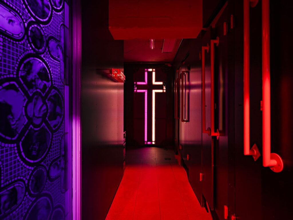 cross light doors red lights