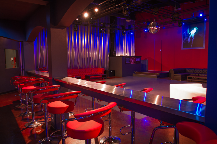 Picture of the pole area in Colette Club Houston