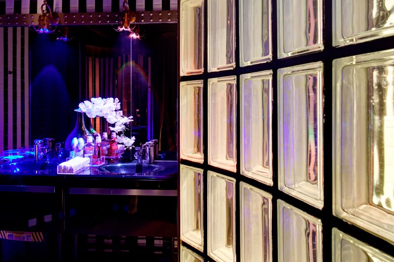 Image of Mask Paris bathroom