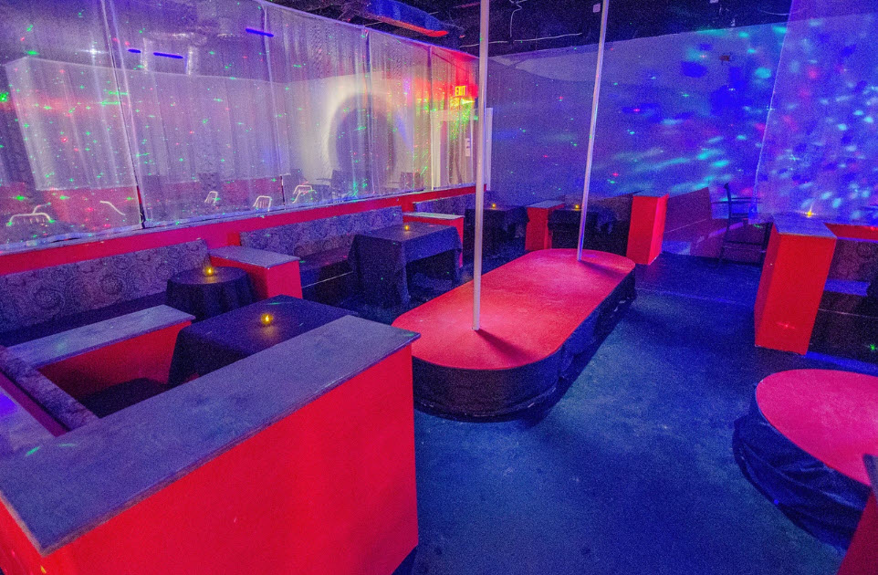 The Pendulum Club: Houston’s Premier Swinger Lifestyle Venues