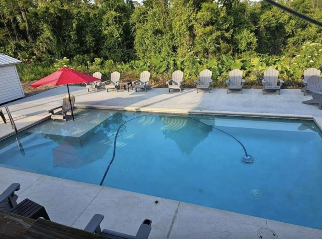 15 x 30 Conversation Pool Deck 