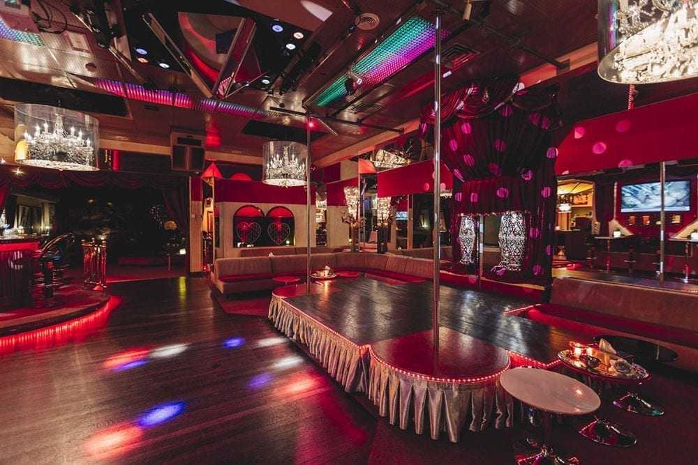 Paradise Club pole in the club