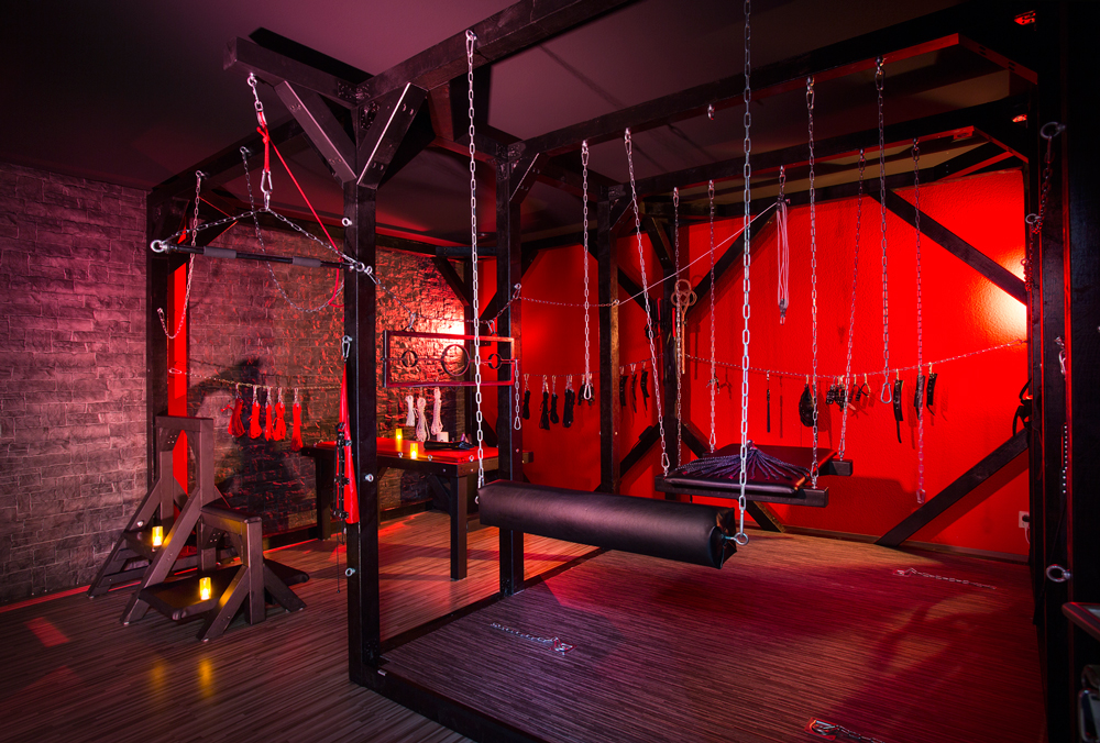 Blacklounge Berlin – A Luxurious and Private BDSM Retreat