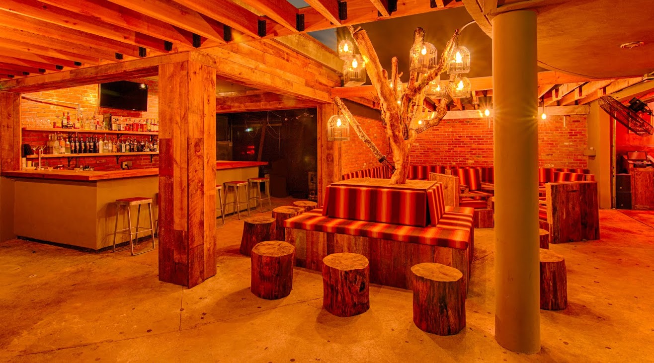 Experience the Ultimate Nightlife Vibe at Honey in Delray Beach