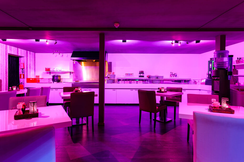 Kitchen and restaurant in the club