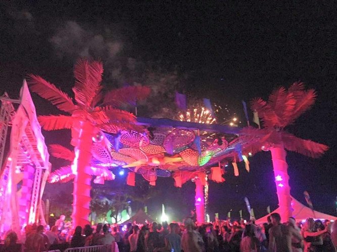 People hanging in the event