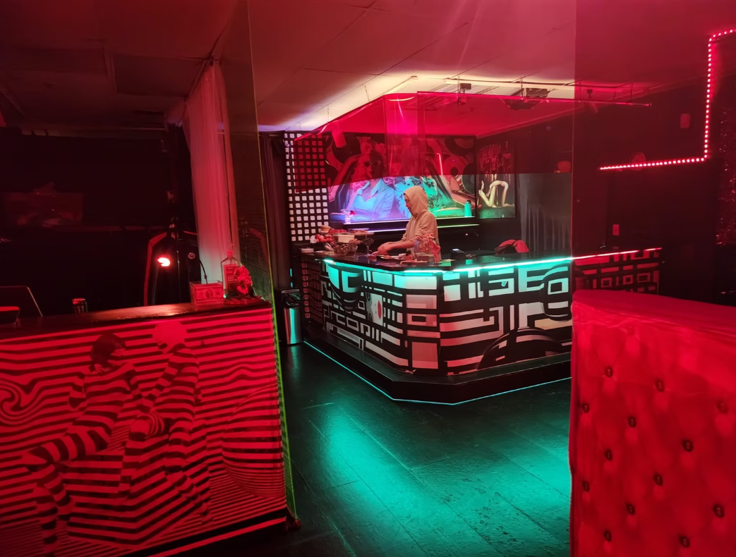 Her Fantasy Holiday Kickoff at Twist (Dec 7–8, 2025)