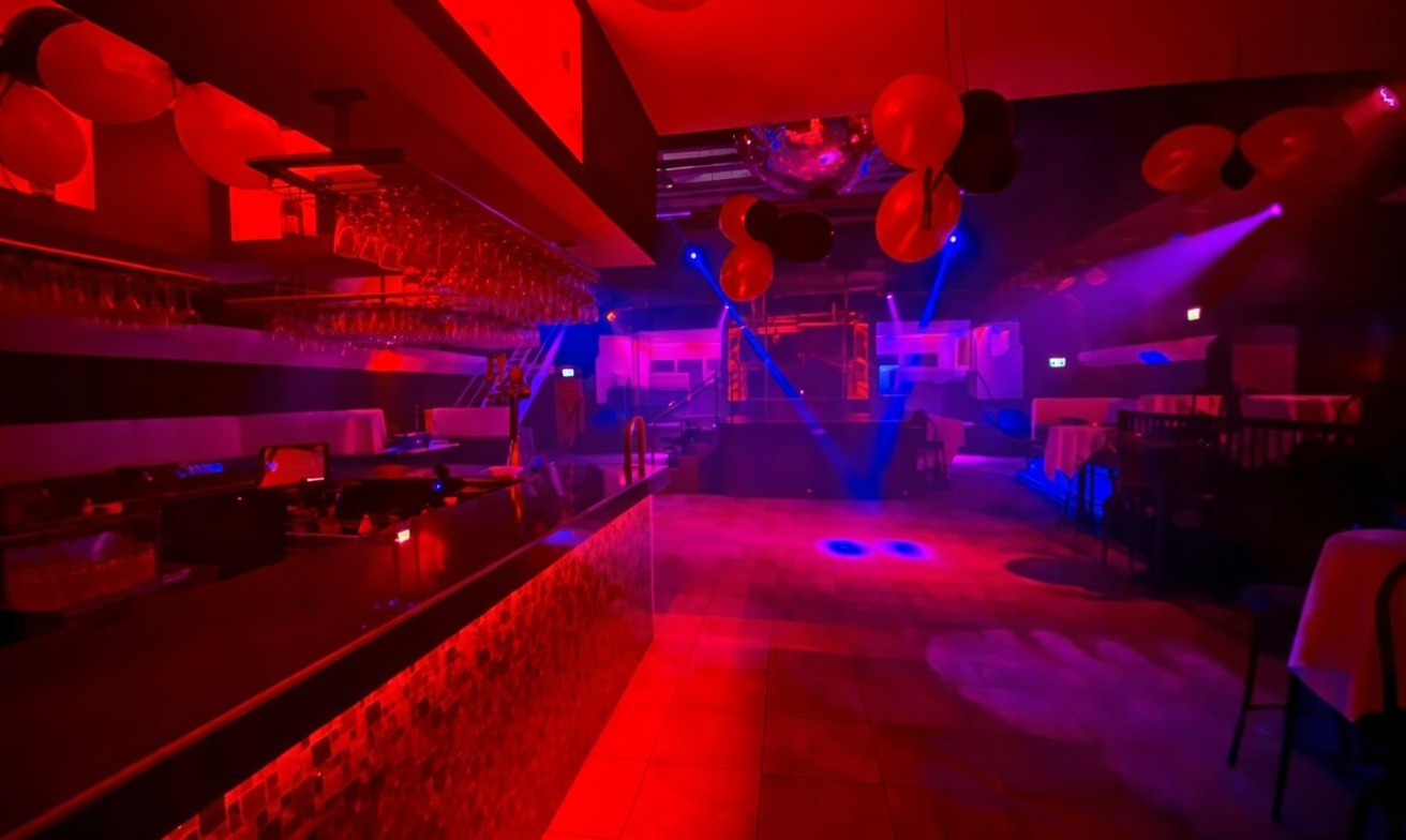 Luxuria Montréal: A Couples’ Guide to Montreal’s Newest Libertine Complex
