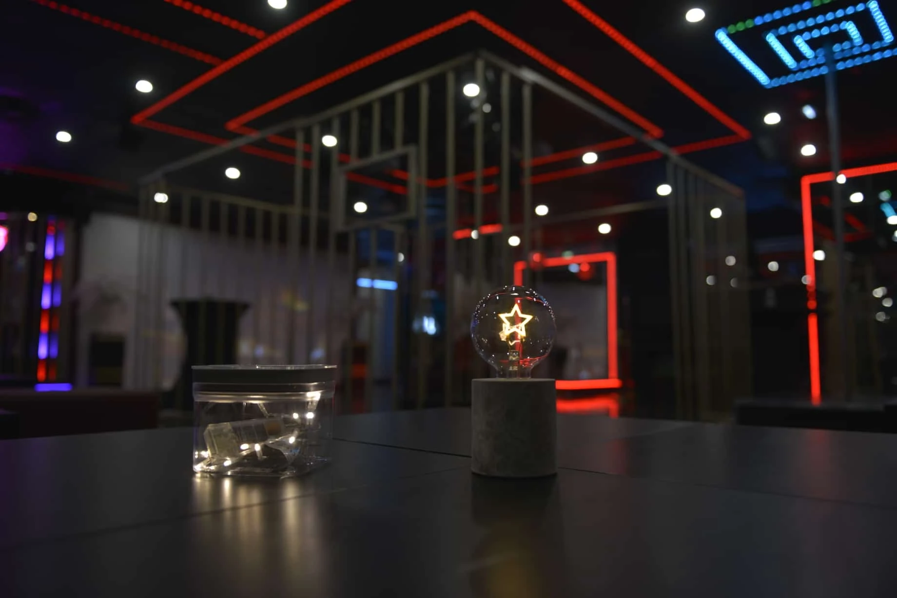 Sunday Velvet at La Reference du Siecle (May 10, 2026)